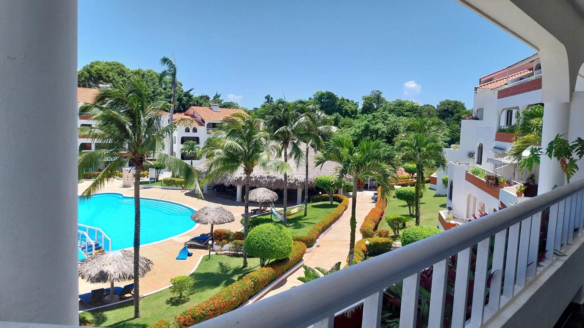 The Biggest Swimming Pool In Sosua, Frente A La Piscina Mas Grande En Sosua Apartman Kültér fotó